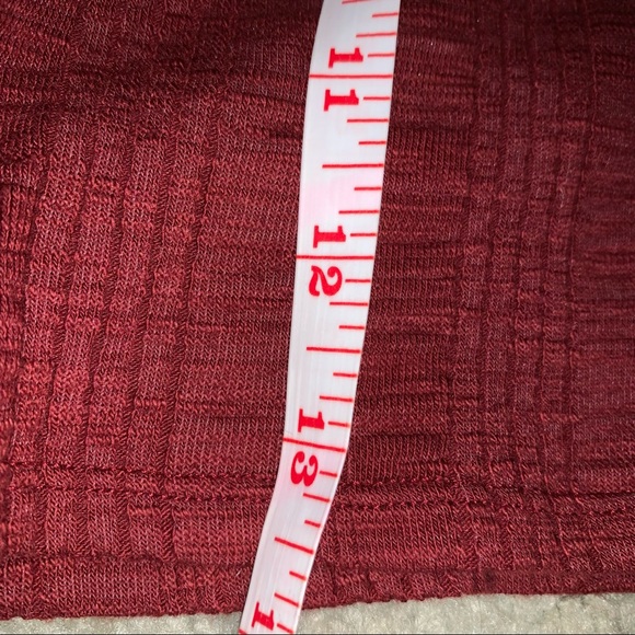 American Eagle Stretchy Ribbed tank in Burgundy - Picture 7 of 8